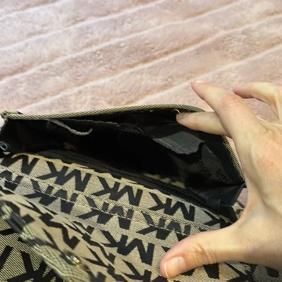 Michael Kors Black and Tan Tote Bag - Picture 7 of 7